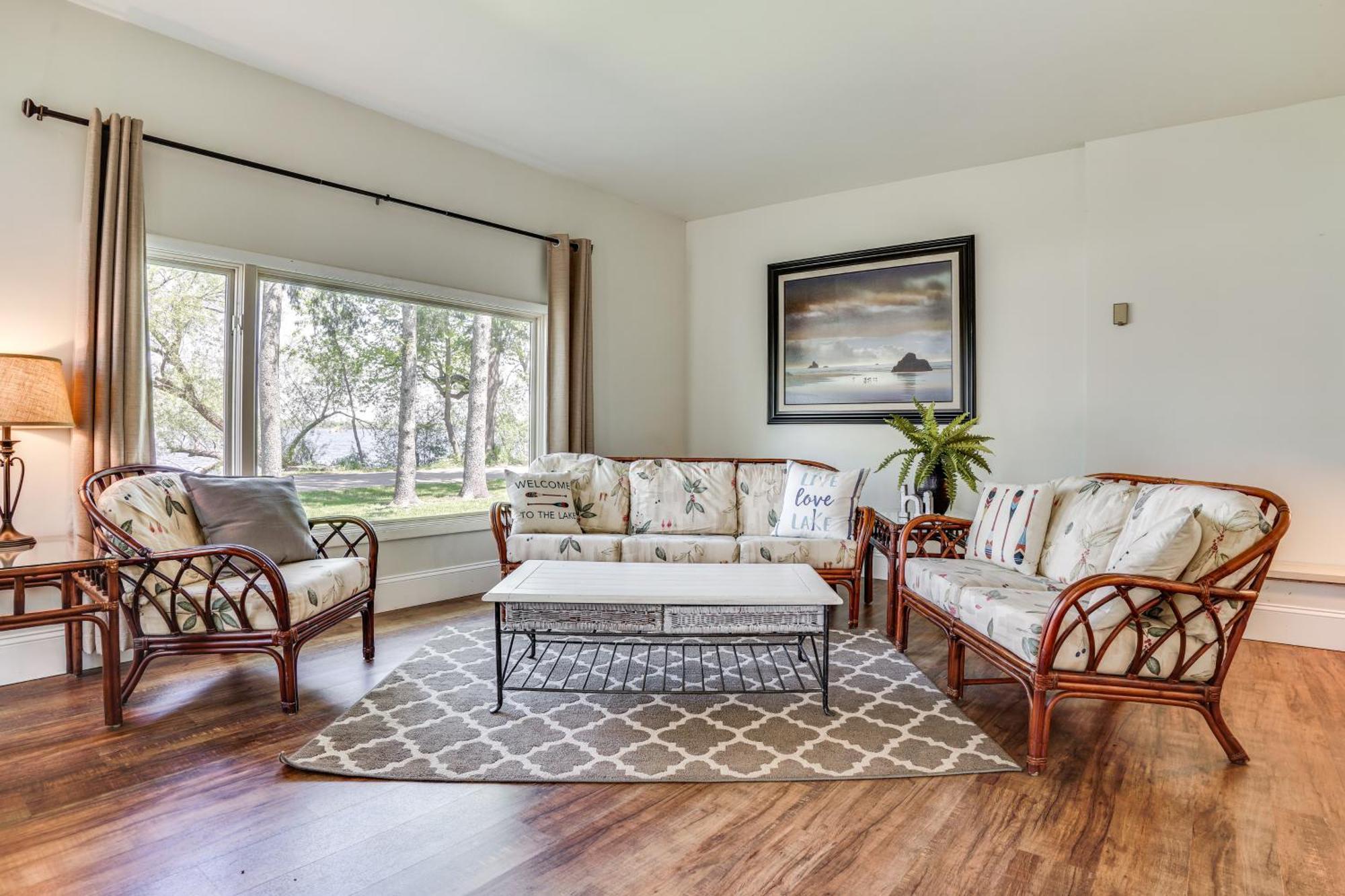 Lakeside Litchfield Home With Patio And Gas Grill! المظهر الخارجي الصورة